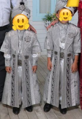 Bolachalar sunat tuyiga kiyadigan ajoyib kiyim 5-7 yoshgaca buladi