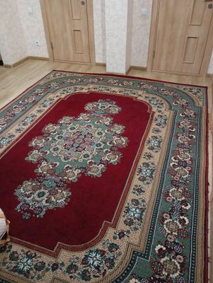 Продаю ковер состояние хорошее