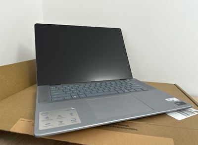 Dell Inspiron 16 2-in-1 i7640