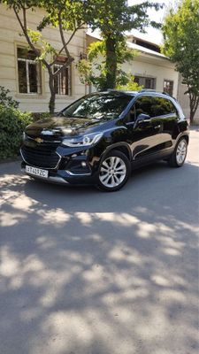 Tracker 1 sotiladi