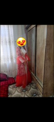 ansambl sharfi bilan birgalikda sotiladi