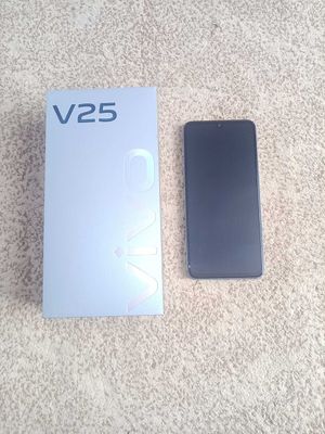 VIVO V25 8+8/256 gb