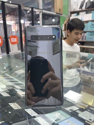 Samsung Galaxy S10 5G. Ideal