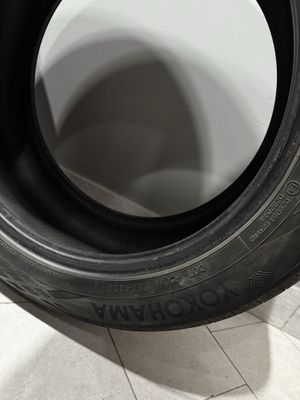 Продам резину yokohama 215.55.r17