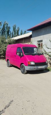 Ford sotiladi yili 1988 narxi 30 mln kami bor