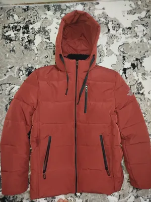 North Face kurtka yangi