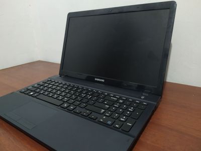 Noutbuk samsung black