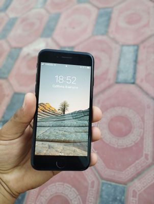 Iphone 7 128Gb .