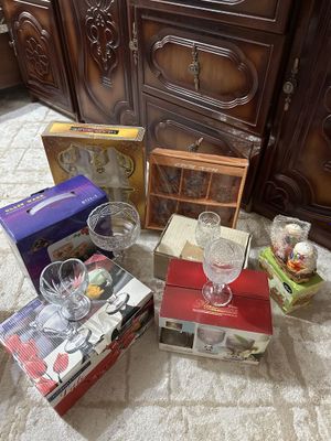 Посуда совершенно новая бокалы морожницы