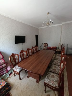 Mehmonxona stol stullari sotiladi