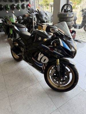 Moto suzuki 750 qoqon