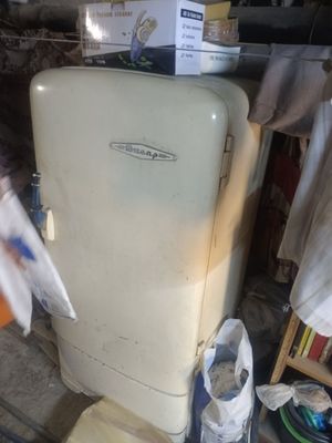 Продам холодильник Днепр