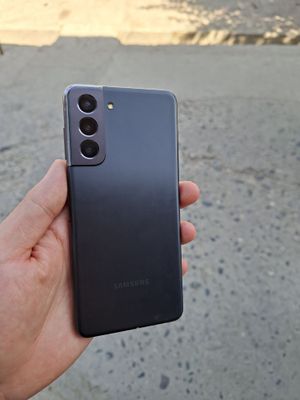 Samsung S21 8/256 ideal