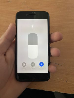 Iphone se 2020 sotiladi 64 gb 75 %llllllllllllllllllllllllllllllllllll