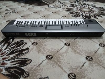 Синтезатор Korg Krome Ex