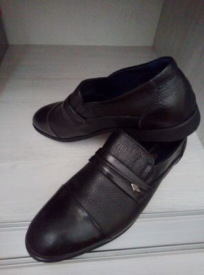 erkaklar poyabzal
