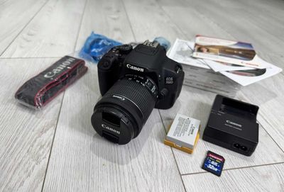 Canon 700D Kit EF-S 18-55 IS STM — в идеальном состоянии!