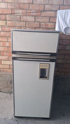 ,срочно продаётся холодильник