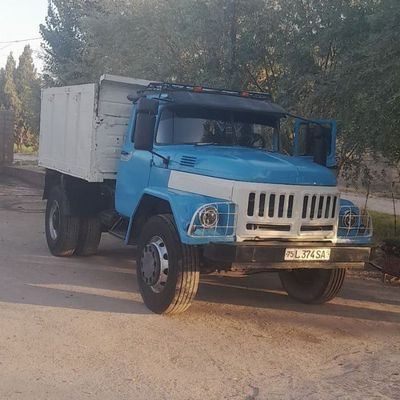 Самосвалы зил сотилади