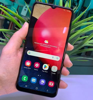 Samsung tel ideal srochni sotiladi