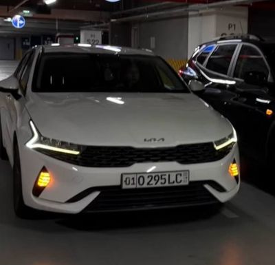 Kia. K5 2022.