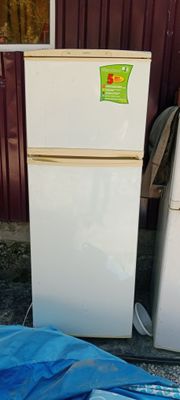 Продам холодильники срочно