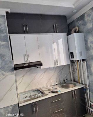 Sergeli Chosh tepa 1-metro bekati yonida 2 xonali kvartira bor