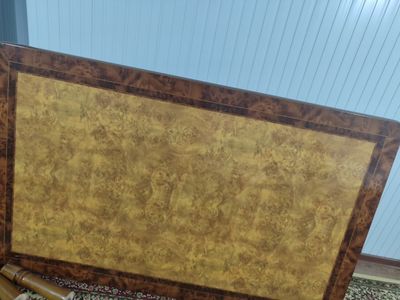 Гостиный стол Продается