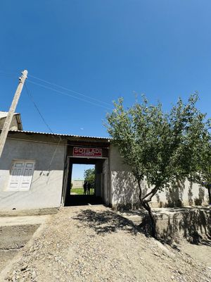 Hovli sotiladi tez va arzon