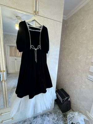 Вечернее платье .Подходит M, L, XL.Цена-200.000