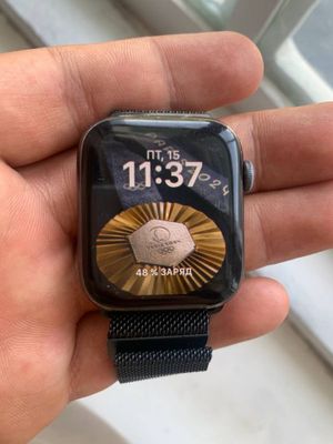 Iwatch 44 mm series 5 LLA