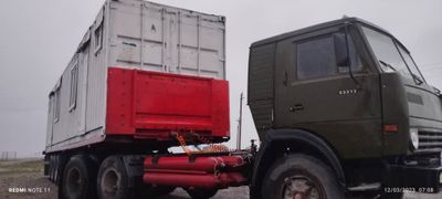 Kamaz tyagach kantener tashuvchi