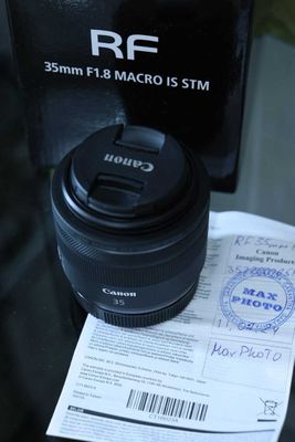 Объектив Canon RF 35mm f/1.8 Macro IS STM