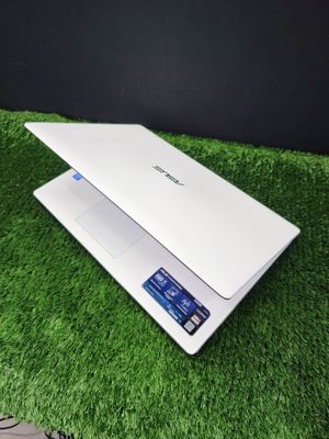 nootbuk kafolati bilan narxini telefonda kellishamiz