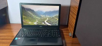 Acer E1-572g i3 4GB DDR3, 512 HDD, DVD