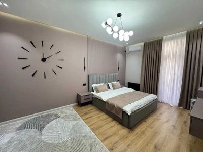 Роскошная 2ком квартира на Кадышева, 40 лет, Лисунова, Дустлик ID04