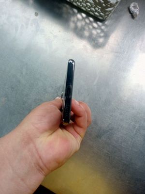 Telefon holati hali yangi pul kk bolganligi uchun sotilyapti