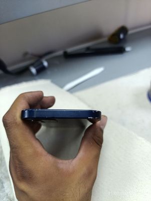 Iphone 12 yaxshi holatda