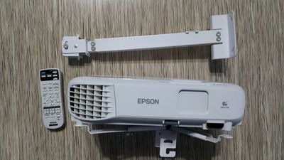 Firminniy EPSON Proektor { Проектор } 100% ORIGINAL.