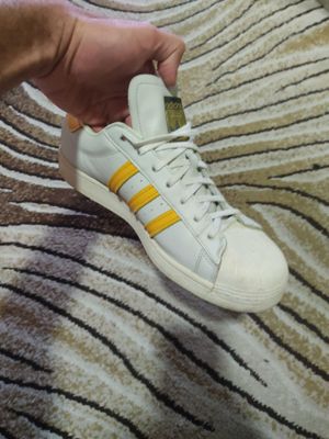 Продаю мужские оригинальные кроссовки Adidas,размер 44