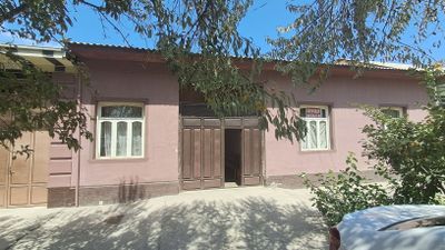 Ховли уй сотилади