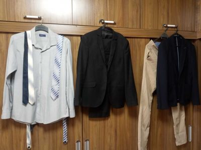 «Недорого» Стильные пиджаки размер 48 SlimFit на стройную фигуру