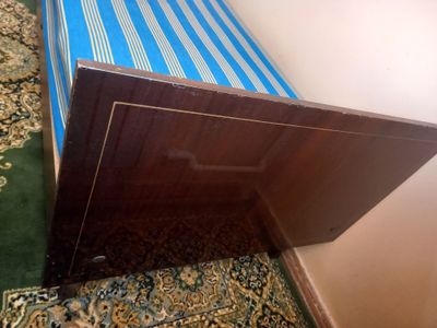 Кровати две в хорошем состоянии, полировка, с матрасами.