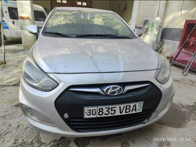 Hyundai accent булиб тулашга 5 йилга