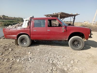 Nissan pick up sotiladi