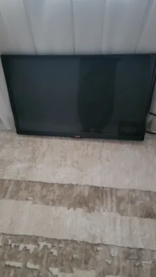 Televizor sotiladi kelishtirib beramiz