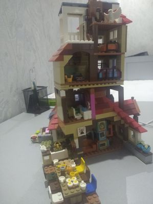 Срочно продается собранный аналоговый Lego Harry Potter