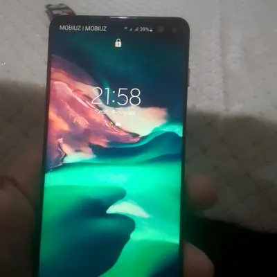 Samsung s10 + holati yangi