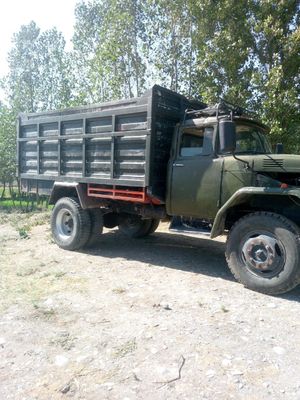 Elon zil sotiladi yili 1987 holati yaxshi