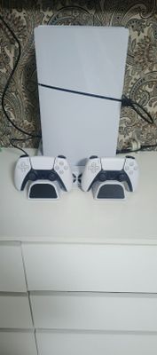 Продам Play Station 5 Slim